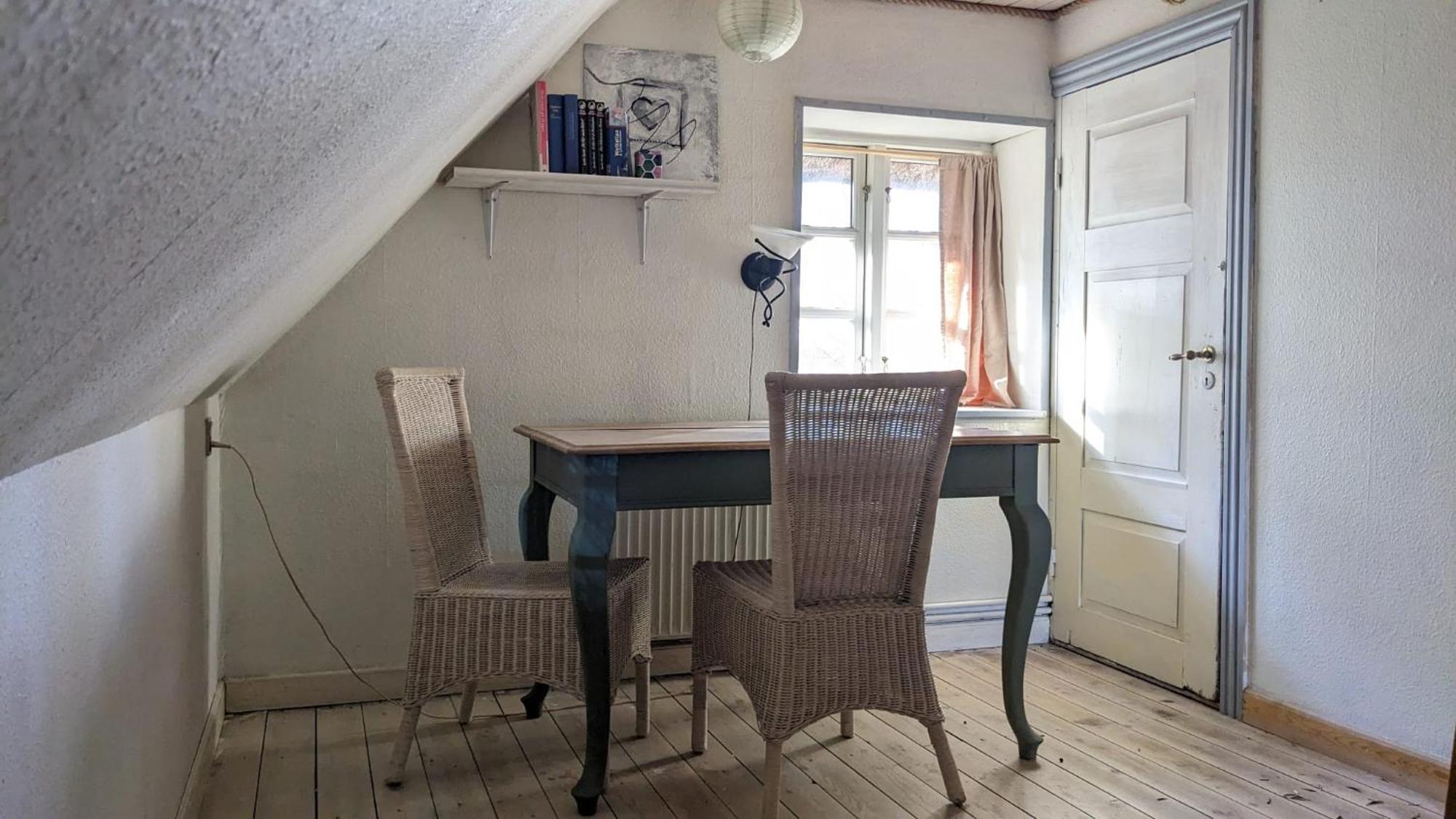 A Pousada Gemuetliches Reetdachhaus Mit Kaminofen Ribe Exterior foto